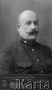1905-1914, Jekaterynosław, Rosja
Wacław Ciemnołoński, oficer armii carskiej, brał udział w kampanii 1904 r. w Chinach i Mandżurii.
Fot. NN, zbiory Ośrodka KARTA, udostępniła Dorota Cywińska.
 
