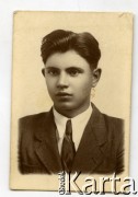 1944, miejsce nieznane, Zamojszczyzna, Polska.
Zbigniew Borowiec ps. Turkiestan, żołnierz Armii Krajowej, zginął w bitwie pod Osuchami w czerwcu 1944.
Fot. Marian i Stefan Borowiec, zbiory Fundacji Ośrodka KARTA