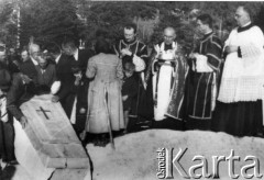 Sierpień 1941, Złoczów, Ukraina, ZSRR.
Pogrzeb ofiar zamordowanych w czasie II wojny światowej.
Fot. NN, zbiory Ośrodka KARTA, przekazała Hanna Wieczorek.