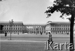 06.1941, Warszawa, Polska.
Pałac Saski i pomnik księcia Józefa Poniatowskiego.
Fot. z albumu gen. Hellmutha Bienecka, przekazał Piotr Kleeberg, zbiory Fundacji Ośrodka KARTA