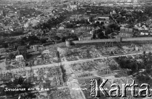 10.08.1941, Smoleńsk, ZSRR.
Panorama zniszczonego miasta, fotografia lotnicza. 
Fot. z albumu gen. Hellmutha Bienecka, przekazał Piotr Kleeberg, zbiory Fundacji Ośrodka KARTA