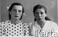 Po 1951, ZSRR.
Halina Tekień z przybraną matką-Rosjanką.
Fot. NN, zbiory Ośrodka KARTA, udostępniła Józefa Tekień