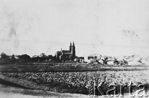 1937, Równe, Wołyń, Polska
Widok miasta od strony bagnistych łąk.
Fot. NN, zbiory Ośrodka KARTA, udostępnił Tadeusz Walik.

