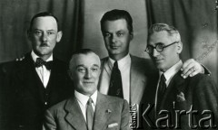 08.07.1940, Rumunia.
Polscy uchodźcy w Rumunii podczas II wojny światowej - portret czterech mężczyzn.
Fot. NN, zbiory Ośrodka KARTA, udostępnił Olgierd Kupść.