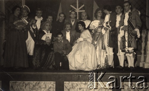 Grudzien 1957, Strzelce Opolskie, Polska.
 Zakład Karny w Strzelcach Opolskich. Teatr więzienny 