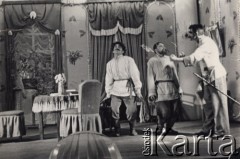 Lipiec 1957, Strzelce Opolskie, Polska.
 Zakład Karny w Strzelcach Opolskich. Teatr więzienny 