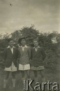 1947, Tengeru, Tanganika, Afryka.
Polscy chłopcy, wychowankowie sierocińca - stoją od lewej: Czernek, Międzyrzecki, Juliusz Szafrański.
Fot. NN, zbiory Ośrodka KARTA, udostępnił Juliusz Leon Szafrański.