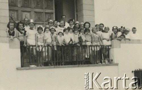 13.04.1943, Kampala, Uganda.
Dzieci z osiedla Koja, które brały udział w przedstawieniu 