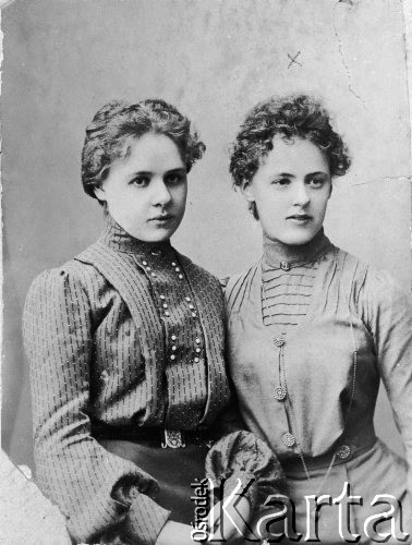 1903, Kiszyniów, Besarabia, Rosja.
Nauczycielka Emilia Karłowna-Freudenfeld wraz z siostrą.
Fot. NN, zbiory Ośrodka KARTA, udostępnił Tadeusz Gaydamowicz.