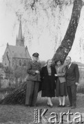 Kwiecień 1953, Drezdenko, Polska.
Tadeusz Gaydamowicz z żoną Stefanią podczas wizyty u rodziców w Drezdenku.
Fot. NN, zbiory Ośrodka KARTA, udostępnił Tadeusz Gaydamowicz. 

