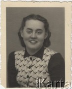Lata 40., Bukareszt, Rumunia.
Polscy uchodźcy w Rumunii podczas II wojny światowej. Zofia Szelichowska. Dedykacja na odwrocie: 