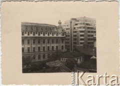 1942, Bukareszt, Rumunia.
Widok z okna Politechniki na budynek Uniwersytetu.
Fot. NN, zbiory Ośrodka KARTA, udostępnił Tadeusz Gaydamowicz.