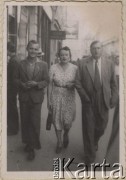 23.08.1944, Craiova, Rumunia.
Polscy uchodźcy w Rumunii podczas II wojny światowej. Tadeusz Gaydamowicz oraz ciocia Eugenia 