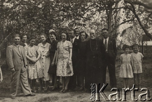 Wiosna 1943, Kiszyniów, Rumunia.
Wielkanoc.
Fot. NN, zbiory Ośrodka KARTA, udostępnił Tadeusz Gaydamowicz.