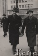 12.02.1943, Bukareszt, Rumunia.
Tadeusz Gaydamowicz i Romek Floraus na spacerze.
Fot. NN, zbiory Ośrodka KARTA, udostępnił Tadeusz Gaydamowicz.