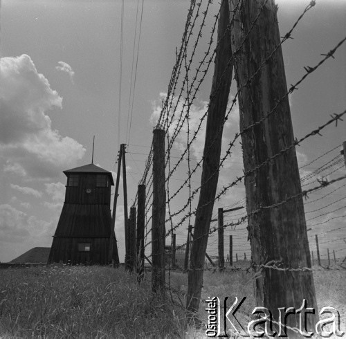 lata 60-te, Lublin, Polska
Obóz koncentracyjny Majdanek (KL Lublin) - wieża wartownicza.
Fot. Irena Jarosińska, zbiory Ośrodka KARTA