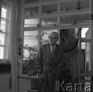 1963-1978, Warszawa, Polska
Profesor Juliusz Studnicki - malarz i wykładowca Akademii Sztuk Pięknych w Warszawie.
Fot. Irena Jarosińska, zbiory Ośrodka KARTA