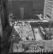 lata 60-te lub lata 70-te, Warszawa, Polska
Plac budowy
Fot. Irena Jarosińska, zbiory Ośrodka KARTA