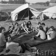 Lata 70., Polska.
Wakacje pod namiotami.
Fot. Irena Jarosińska, zbiory Ośrodka KARTA