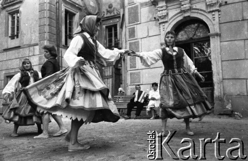 1959, Otwock Wielki, Polska.
Zakład poprawczy dla dziewcząt na wyspie Rokola.
Fot. Irena Jarosińska, zbiory Ośrodka KARTA