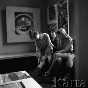 Lata 70., Wrocław, Polska.
Młode kobiety.
Fot. Irena Jarosińska, zbiory Ośrodka KARTA