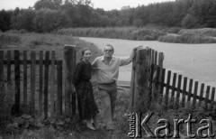 Lata 60. lub 70., Polska.
Kobieta i mężczyzna.
Fot. Irena Jarosińska, zbiory Ośrodka KARTA