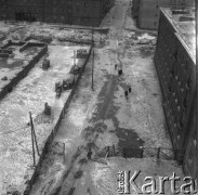 1954-1955, Warszawa, Polska
Panorama miasta z okna pracowni Ireny Jarosińskiej w Alei Świerczewskiego 95/99. Po lewej widać budynek przy Orlej 4.
Fot. Irena Jarosińska, zbiory Ośrodka KARTA