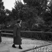 Lata 50. lub 60., Warszawa, Polska.
Cmentarz Bródnowski.
Fot. Irena Jarosińska, zbiory Ośrodka KARTA
