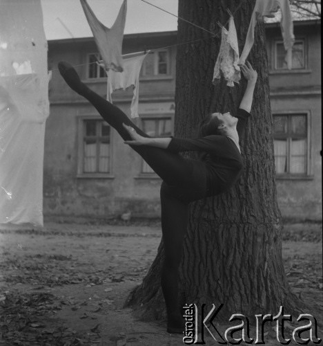 lata 60-te, Sopot, Polska
Baletnica Alicja Boniuszko
Fot. Irena Jarosińska, zbiory Ośrodka KARTA