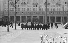 po 1952, Warszawa, Polska.
Plac Konstytucji.
Fot. Irena Jarosińska, zbiory Ośrodka KARTA.