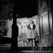 1960, Warszawa, Polska.
Aktorka Lucyna Winnicka na scenie Teatru Dramatycznego podczas próby spektaklu 