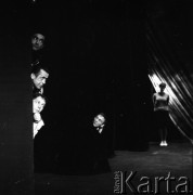 1968, Wałbrzych, Polska.
Aktorzy Teatru Dramatycznego im. Jerzego Szaniawskiego.
Fot. Irena Jarosińska, zbiory Ośrodka KARTA