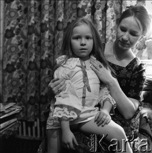 Lata 60. lub 70., Polska.
Malarka Viola Wieczorek.
Fot. Irena Jarosińska, zbiory Ośrodka KARTA 

