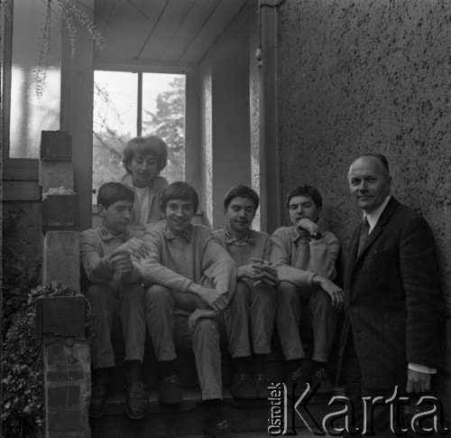 Maj 1972, Wrocław, Polska.
Matura czworaczków (Kazimierza, Wojciecha, Macieja i Jacka).
Fot. Irena Jarosińska, zbiory Ośrodka KARTA
