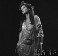 1977, Warszawa, Polska
Anna Chodakowska jako Ofelia w sztuce teatralnej 