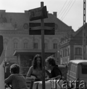 Lato 1977, Warszawa, Polska.
Plac Zamkowy. W tle Pałac pod Blachą.
Fot. Irena Jarosińska, zbiory Ośrodka KARTA