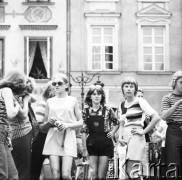 1977, Warszawa, Polska
Wycieczka szkolna na warszawskiej starówce
Fot. Irena Jarosińska, zbiory Ośrodka KARTA