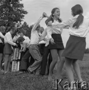 lata 70-te, Kozłowo, Polska
Dzieci z miejscowej szkoły
Fot. Irena Jarosińska, zbiory Ośrodka KARTA