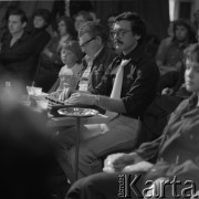 Maj 1978, Warszawa, Polska.
Spotkanie z Piosenką Studencką w Klubie Medyk. Reżyseruje Marek Nowakowski.
Fot. Irena Jarosińska, zbiory Ośrodka KARTA 
