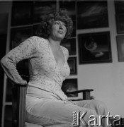 Wiosna 1978, Polska.
Malarka Lidia Boniecka w swoim mieszkaniu.
Fot. Irena Jarosińska, zbiory Ośrodka KARTA
