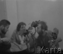 lata 70-te, Warszawa, Polska
Wystawa Włodzimierza Borowskiego
Fot. Irena Jarosińska, zbiory Ośrodka KARTA