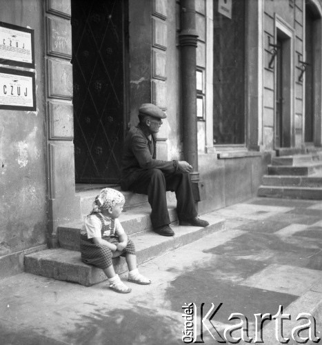 Lata 70., Warszawa, Polska.
Rynek Starego Miasta.
Fot. Irena Jarosińska, zbiory Ośrodka KARTA