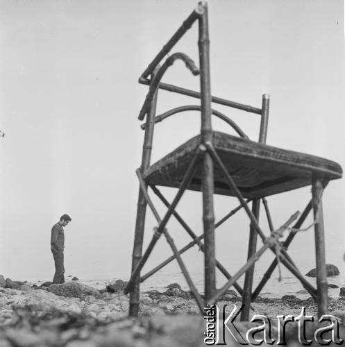 1965, Polska.
Malarz i rysownik Kiejstut Bereźnicki.
Fot. Irena Jarosińska, zbiory Ośrodka KARTA