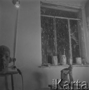 1962, Olsztyn, Polska.
Pracowania rzeźbiarza Ryszarda Wachowskiego.
Fot. Irena Jarosińska, zbiory Ośrodka KARTA