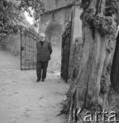Lata 60., Polska.
Ksiądz profesor Fajcht.
Fot. Irena Jarosińska, zbiory Ośrodka KARTA