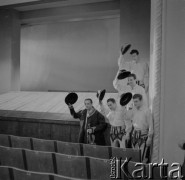 1959, Warszawa, Polska.
Aktorzy z Teatru Lalka.
Fot. Irena Jarosińska, zbiory Ośrodka KARTA