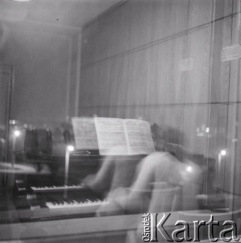 7–25.10.1970, Warszawa, Polska. 
Uczestniczka VIII Międzynarodowego Konkursu Pianistycznego im. Fryderyka Chopina.
Fot. Irena Jarosińska, zbiory Ośrodka KARTA