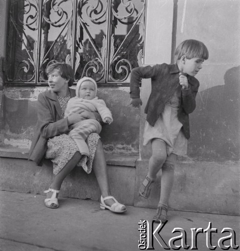1969, Warszawa, Polska.
Rynek Starego Miasta.
Fot. Irena Jarosińska, zbiory Ośrodka KARTA