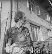 1975, Zakopane, Polska.
Rzeźbiarz ludowy Antoni Rząsa.
Fot. Irena Jarosińska, zbiory Ośrodka KARTA