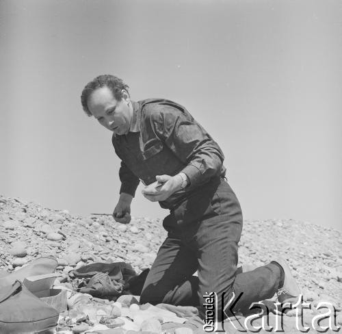 1975, Polska.
Rzeźbiarz Bronisław Chromy.
Fot. Irena Jarosińska, zbiory Ośrodka KARTA